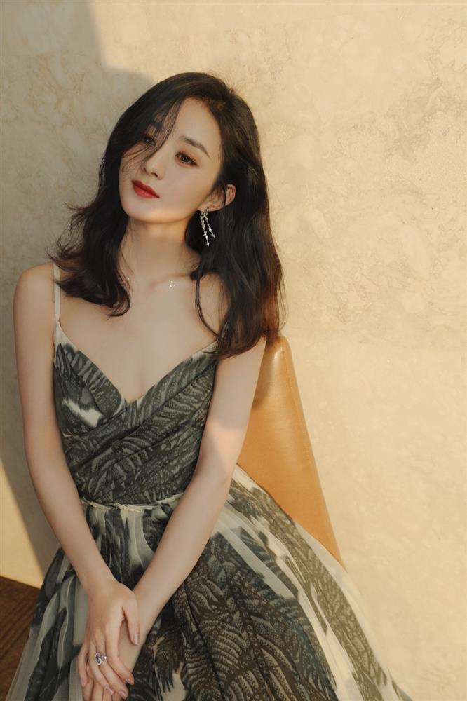 Cuộc chiến thảm đỏ Cannes được mong nhất-3