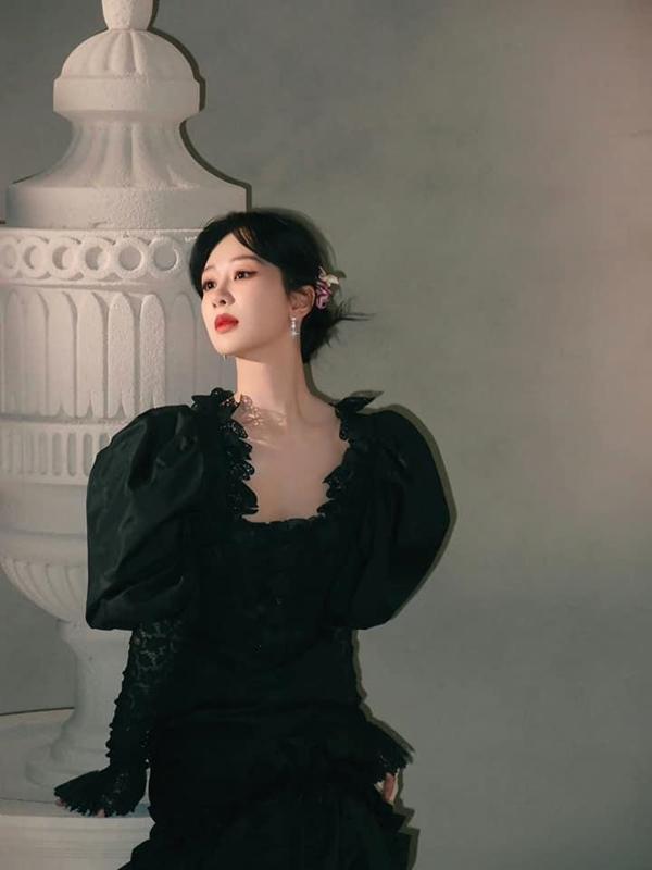 Vượt mặt 2 đỉnh lưu Dương Tử - Địch Lệ Nhiệt Ba, Bạch Lộc dẫn đầu lứa tiểu hoa 90 với thành tích khủng-4