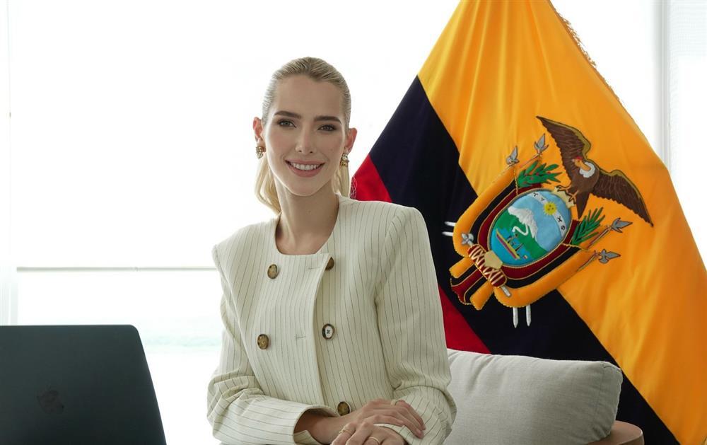 Đệ nhất phu nhân Ecuador tập gym để sở hữu cơ bụng 8 múi, thân hình chuẩn mẫu-6