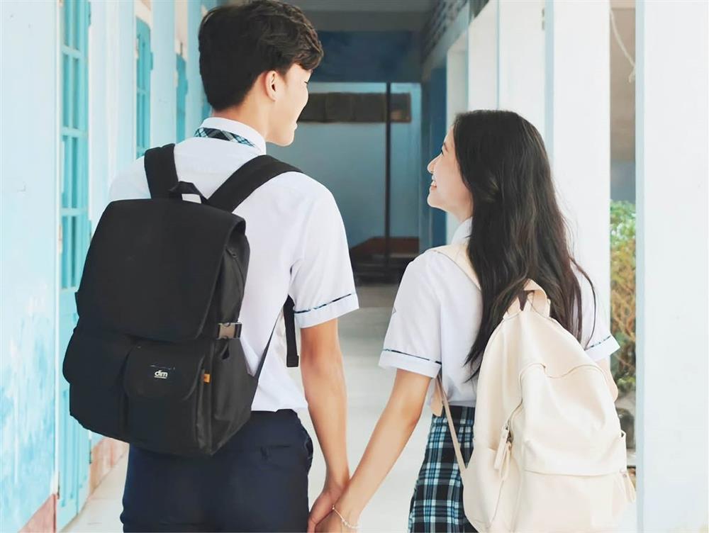 Con gái lớp 8 có người yêu, nghĩ về quá khứ mẹ giật mình lo sợ-1