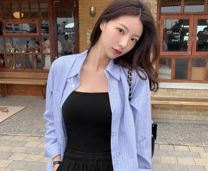 Kiểu áo vừa chống nắng vừa thời trang, phong cách quý cô-1