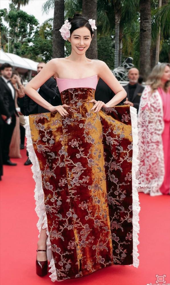 Đường đua mặc xấu trên thảm đỏ Cannes 2024 và những màn khát center của loạt nhân vật vô danh-3