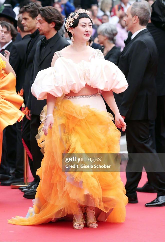 Đường đua mặc xấu trên thảm đỏ Cannes 2024 và những màn khát center của loạt nhân vật vô danh-5