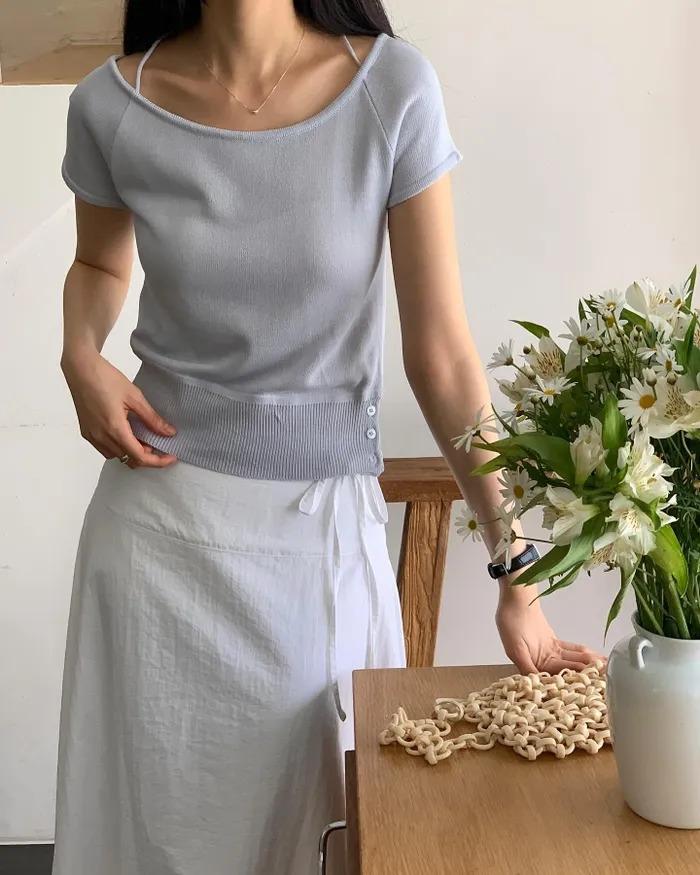 5 mẫu áo sáng màu trẻ trung và nhẹ mát nên có trong mùa hè-3