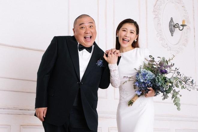 Nữ ca sĩ 9X vỡ oà báo tin mang thai con đầu lòng với chồng danh hài hơn 31 tuổi-3