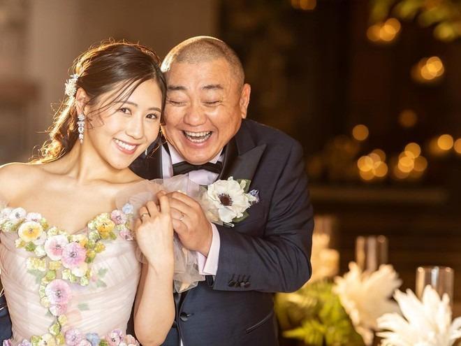 Nữ ca sĩ 9X vỡ oà báo tin mang thai con đầu lòng với chồng danh hài hơn 31 tuổi-4