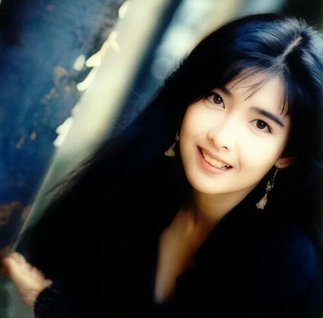 Ngọc nữ số 1 showbiz hack tuổi cực đỉnh sau 30 năm, U60 vẫn trẻ đẹp như thiếu nữ khiến netizen quá sốc-7