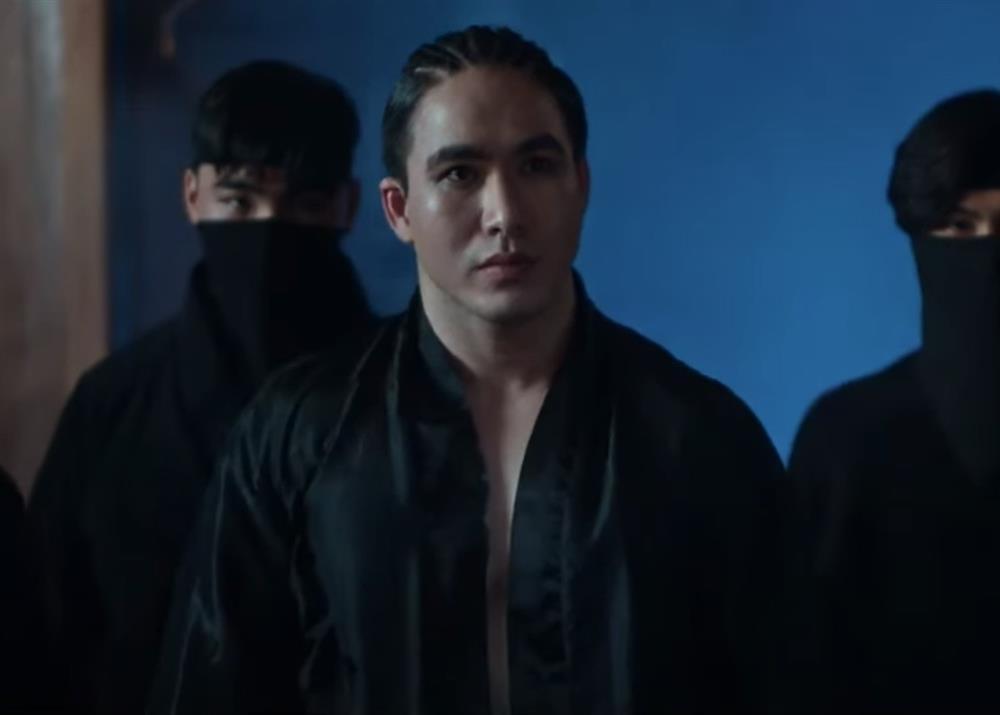 MV của Tuấn Hưng có thảm họa tới mức vừa công bố đã vội xóa sổ?-5