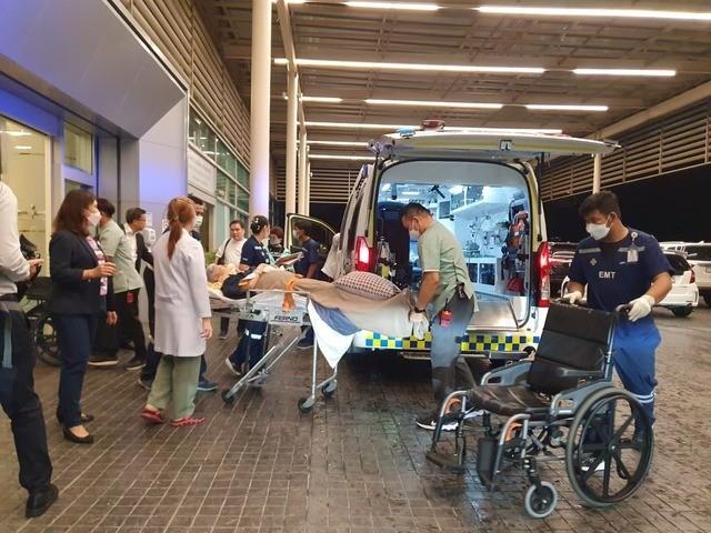 Cảnh tượng kinh hoàng trong máy bay Singapore vừa gặp sự cố nghiêm trọng-9