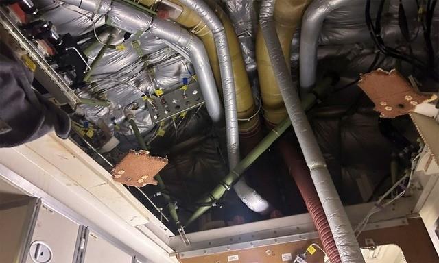 Cảnh tượng kinh hoàng trong máy bay Singapore vừa gặp sự cố nghiêm trọng-7