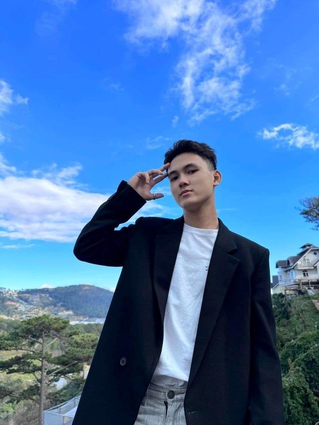 Bất ngờ với sao nhí Tôi Thấy Hoa Vàng Trên Cỏ Xanh thoát kén ngoạn mục-9