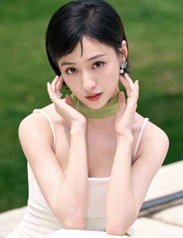 Nữ diễn viên Hồ Liên Hinh xuất hiện giữa bê bối lộ clip 20 phút-1