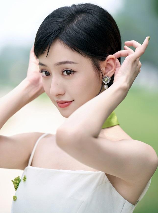 Nữ diễn viên Hồ Liên Hinh xuất hiện giữa bê bối lộ clip 20 phút-2