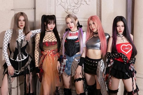 Tuyên bố rời showbiz, Lan Ngọc đang tự làm khó chính mình-4