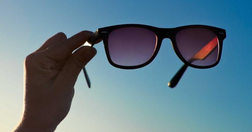 Kính râm giá rẻ có thực sự bảo vệ đôi mắt của bạn? Sự thật được chuyên gia tiết lộ-3