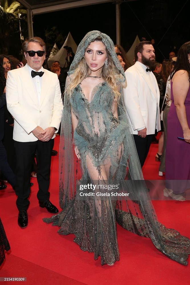 Cannes ngày 9: Mốt xuyên thấu, hở bạo chiếm sóng thảm đỏ-5