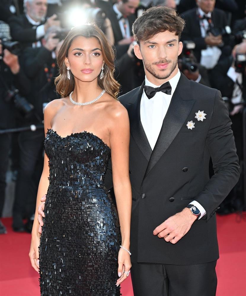 Cannes ngày 9: Mốt xuyên thấu, hở bạo chiếm sóng thảm đỏ-10