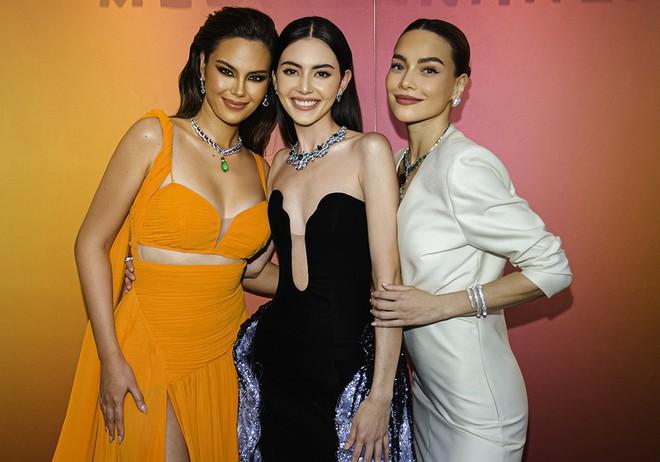 Cam thường bắt cận visual nét căng Hồ Ngọc Hà bên Thư Kỳ, hành động với Mai Davika gây bàn tán-9