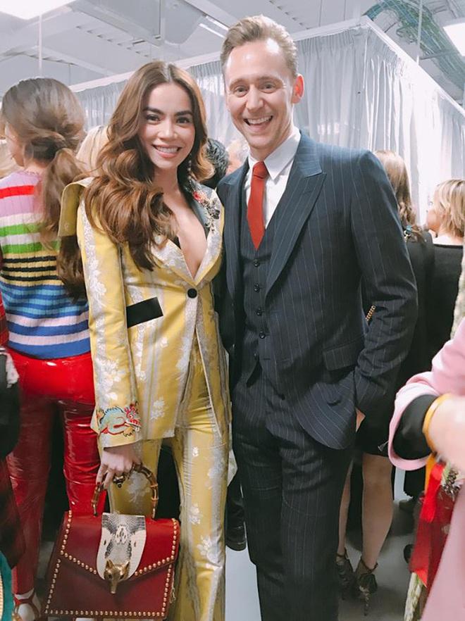 Cam thường bắt cận visual nét căng Hồ Ngọc Hà bên Thư Kỳ, hành động với Mai Davika gây bàn tán-8