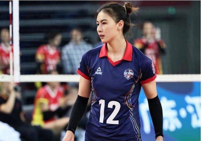 Nhan sắc nữ VĐV bóng chuyền được ví như Trương Bá Chi tại cup VTV9 - Bình Điền 2024-4