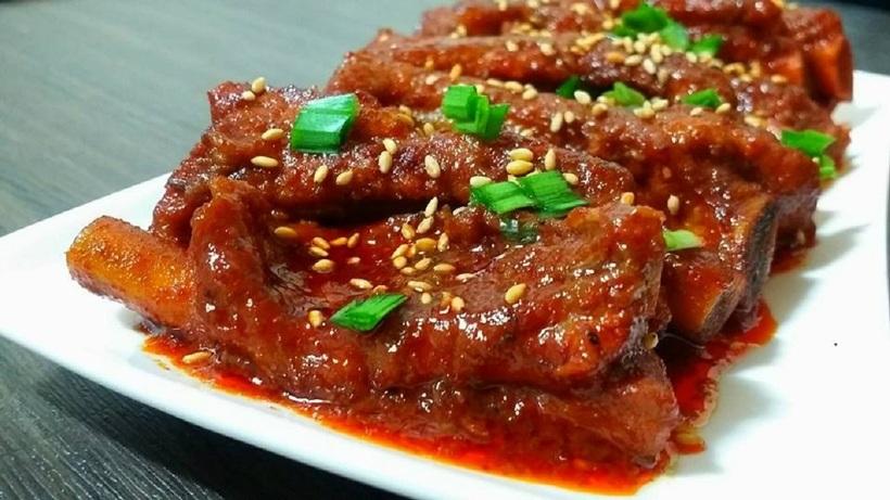 Công thức nấu sườn xào chua ngọt đậm đà đưa cơm, chồng con mê tít-3