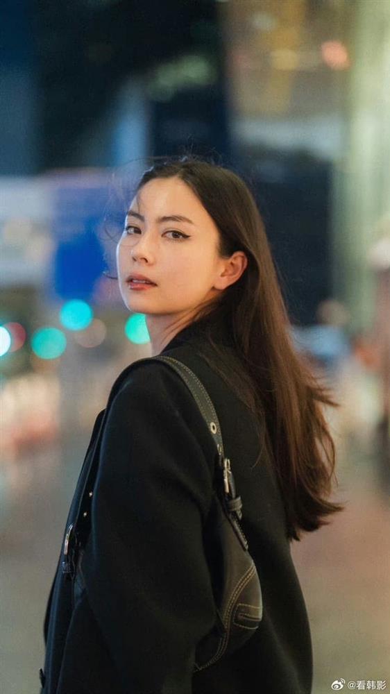 Park Seo Joon bị tung bằng chứng hẹn hò mẫu nữ kém 10 tuổi, dính nhau như sam từ Mỹ sang Nhật?-5