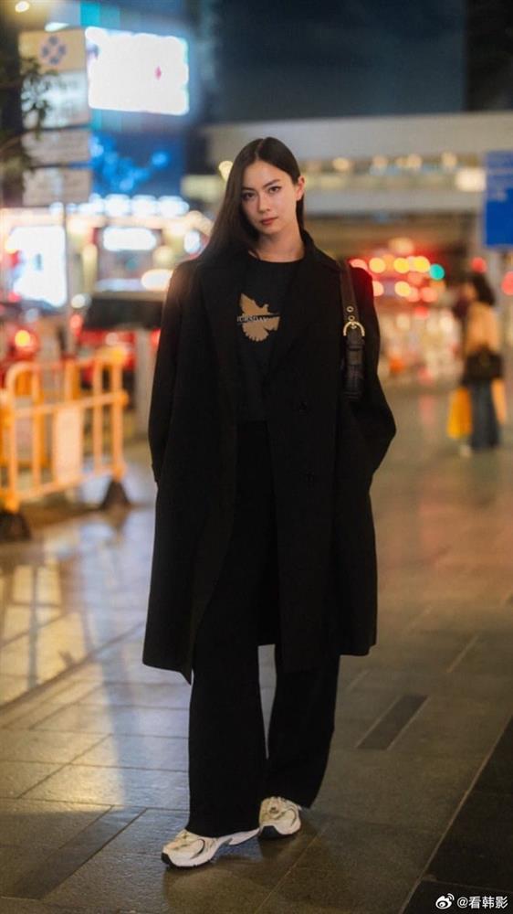 Park Seo Joon bị tung bằng chứng hẹn hò mẫu nữ kém 10 tuổi, dính nhau như sam từ Mỹ sang Nhật?-6