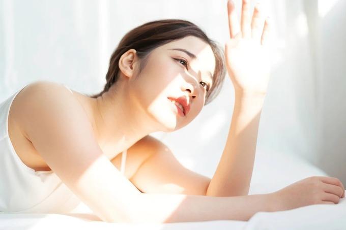 Bôi kem chống nắng có trắng da không?-1