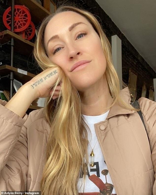 Britney Spears giẫm lên vết xe đổ-8