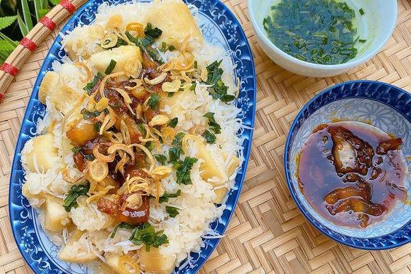 Quán xôi Hà Nội 30 năm đông kín, khách mua vài chục gói đi máy bay tặng bạn bè-1