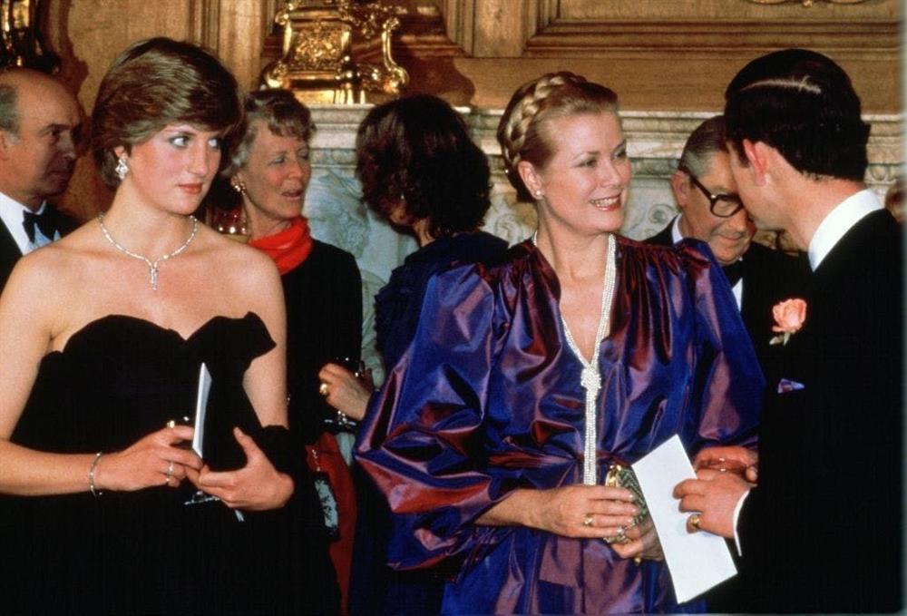 Dấu ấn chiếc váy Cannes năm 1987 của Công nương Diana-1