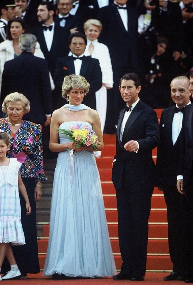 Dấu ấn chiếc váy Cannes năm 1987 của Công nương Diana-2