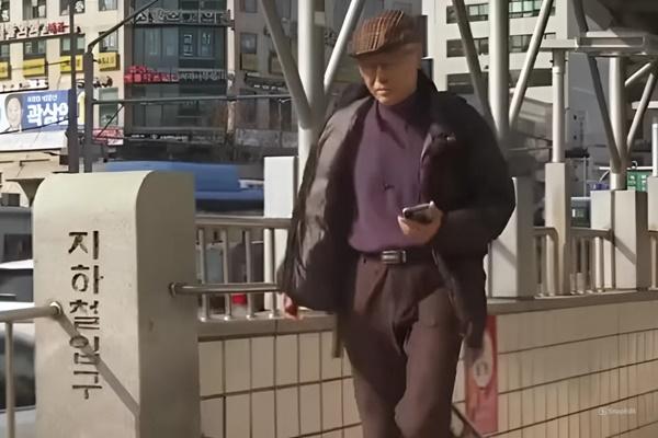 Nữ luật sư nhảy gợi cảm để kiếm thêm thu nhập vì lương không đủ sống-2