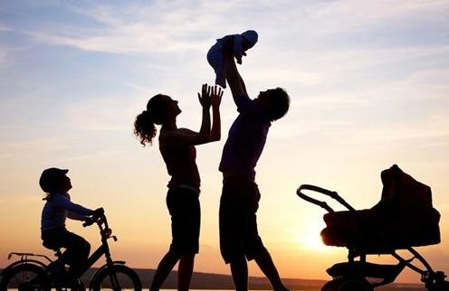 Xấu hổ vì chồng luôn khoe ảnh sống ảo hạnh phúc trên face-1