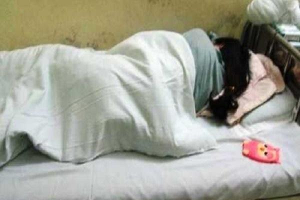 Vợ phát hiện chồng ngoại tình từ chiếc móng tay giả, chuyên gia lý giải-3