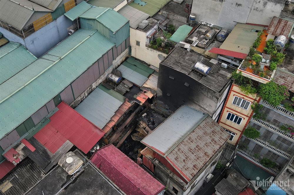 Hình ảnh hiện trường vụ cháy ở Trung Kính làm 14 người tử vong-1