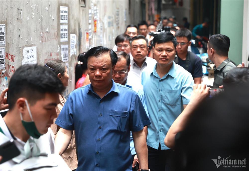 Hình ảnh hiện trường vụ cháy ở Trung Kính làm 14 người tử vong-5