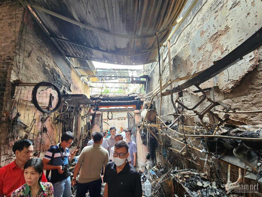 Hình ảnh hiện trường vụ cháy ở Trung Kính làm 14 người tử vong-6