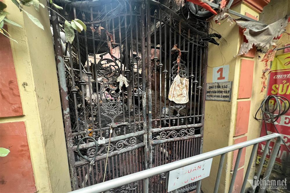 Hình ảnh hiện trường vụ cháy ở Trung Kính làm 14 người tử vong-12