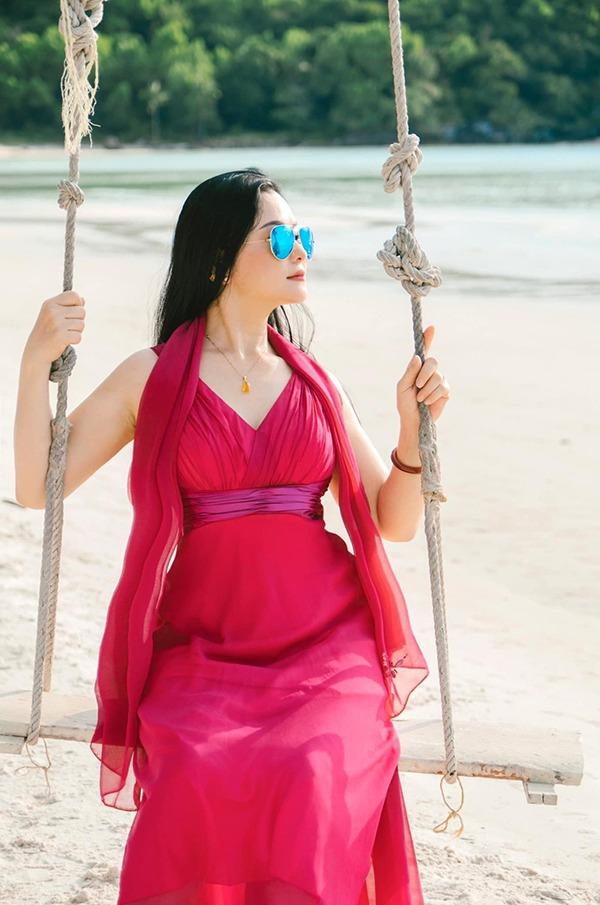 Nhan sắc trẻ đẹp của NSND Thu Quế ở tuổi 55-3