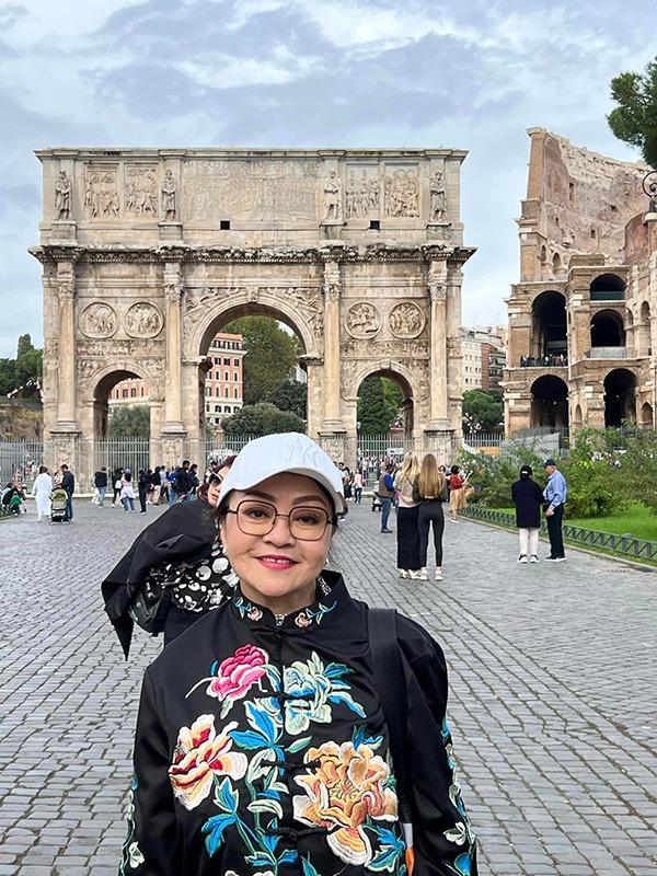 Hương Lan, giọng ca nổi tiếng trong làng nhạc bolero ở tuổi xế chiều có hôn nhân hạnh phúc-6