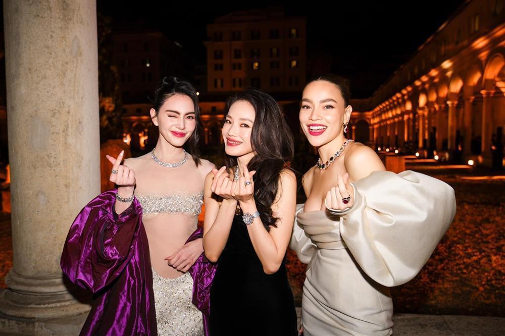 Phản ứng của Hồ Ngọc Hà khi được khen đẹp hơn cả Thư Kỳ và ma nữ Thái Lan?-1