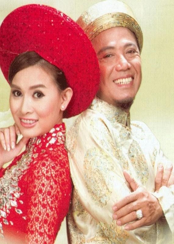 Cuộc sống Hồng Tơ trước khi xuống tóc: Từ ông hoàng cát-xê đến scandal gây mất tất cả, an yên bên vợ trẻ kém 23 tuổi-5