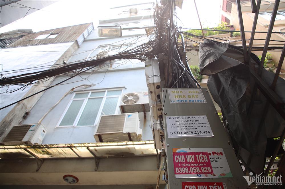 Loạt nhà trọ quây kín thép gai, lồng sắt gần hiện trường vụ cháy 14 người chết-10