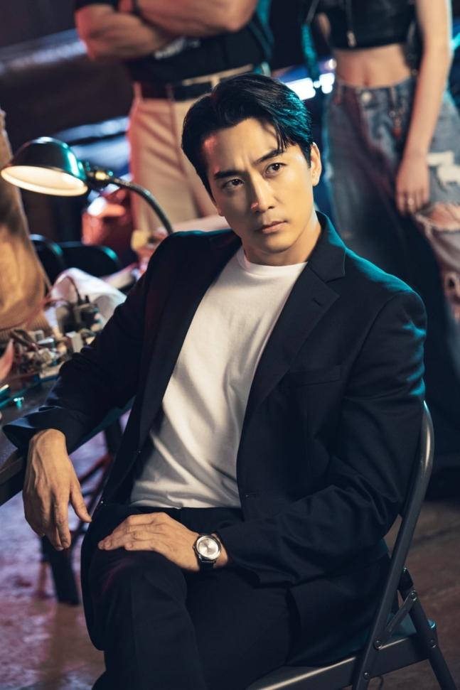 Cực phẩm nam thần khoe màn hack tuổi thần sầu sau 24 năm, U50 vẫn trẻ đẹp xuất sắc-4