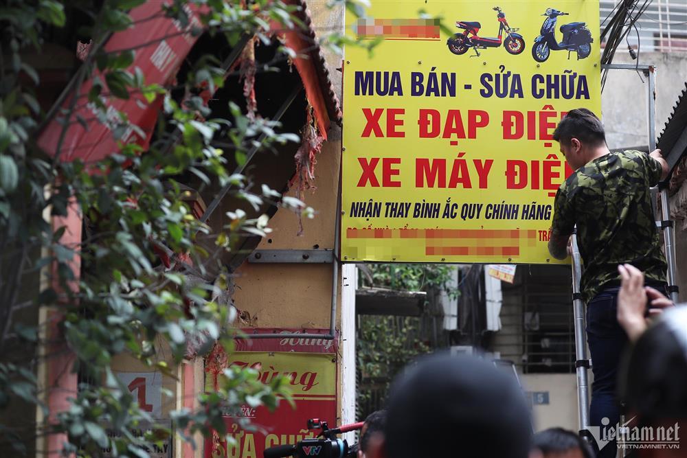 Xe đạp điện để kín tầng 1 ngôi nhà bị cháy ở Trung Kính-3