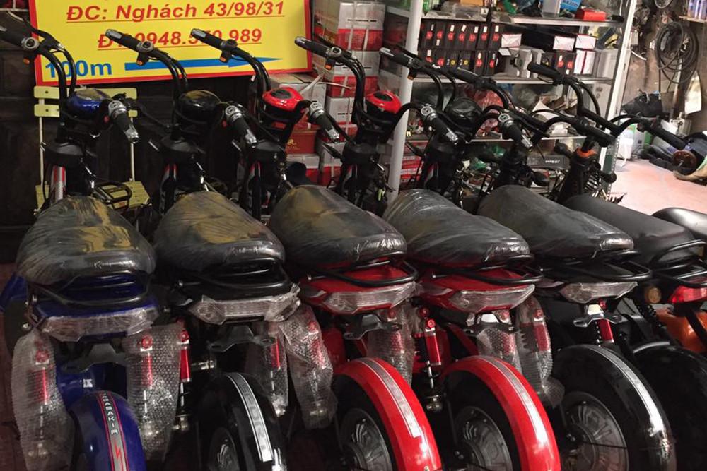 Xe đạp điện để kín tầng 1 ngôi nhà bị cháy ở Trung Kính-6