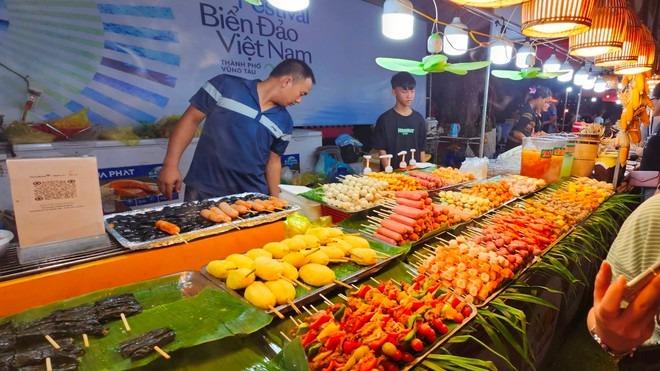 Đại nhạc hội có Mỹ Linh, Hồ Ngọc Hà cùng nhiều nghệ sĩ khác trình diễn bị hủy trước giờ diễn 2 tiếng-2