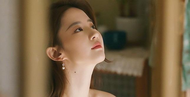 Cảnh hôn phía sau của Lưu Diệc Phi gây sốt-1