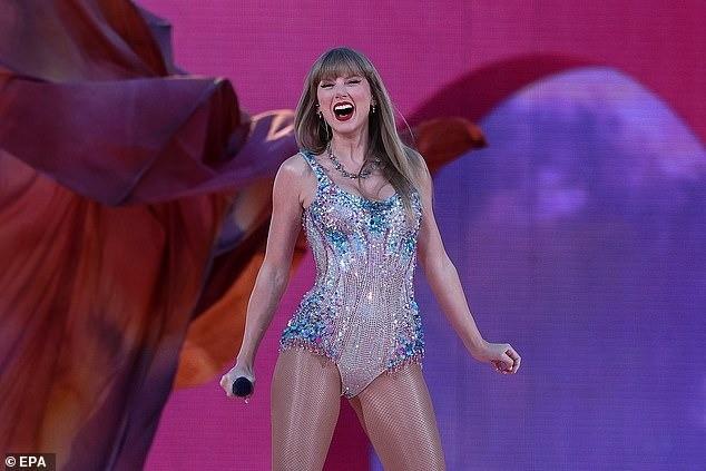 Người hâm mộ giận dữ phá hàng rào tại show Taylor Swift-6